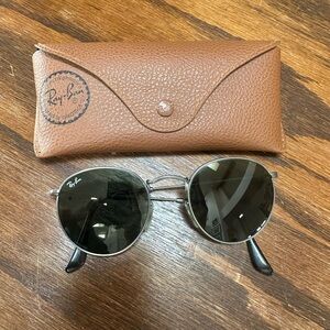 Ray-Ban Silver Frame Sunglasses with Black Lenses